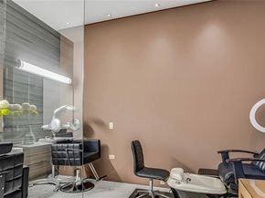 88 SW 7th St 2305, Miami FL 33130