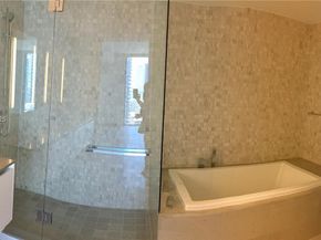 88 SW 7th St 2305, Miami FL 33130