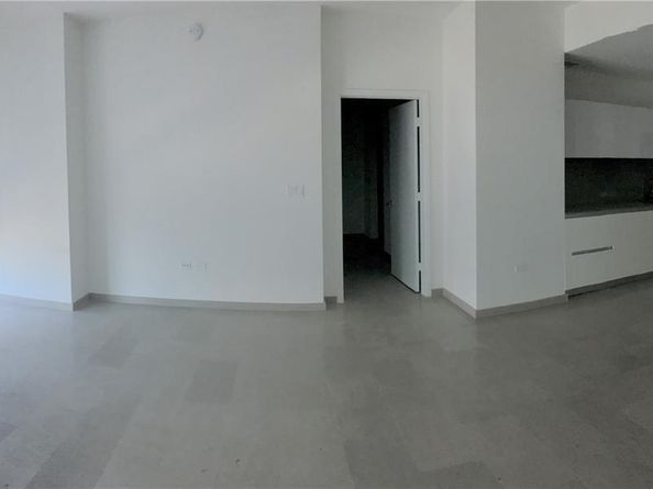 88 SW 7th St 2305, Miami FL 33130