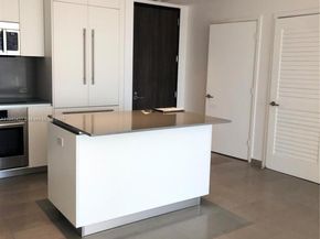 88 SW 7th St 2305, Miami FL 33130