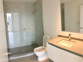 88 SW 7th St 2305, Miami FL 33130