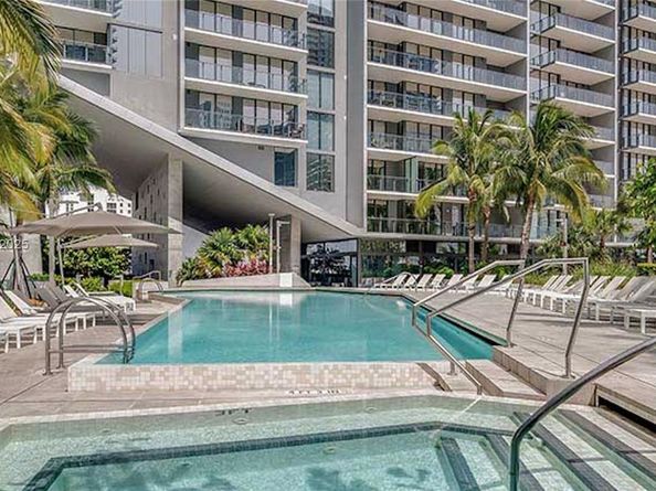 88 SW 7th St 2305, Miami FL 33130