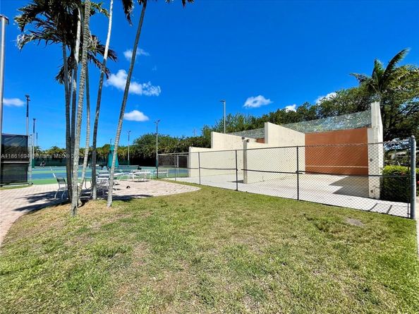7909 SW 105th Ave, Miami FL 33173