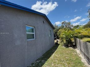 2731 NW 1st Ct, Pompano Beach FL 33069