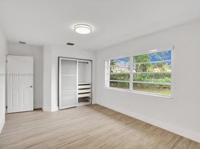 19710 NE 23rd Ave, Miami FL 33180