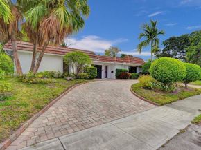 19710 NE 23rd Ave, Miami FL 33180