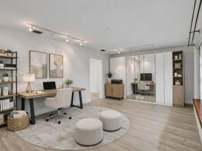 19710 NE 23rd Ave, Miami FL 33180