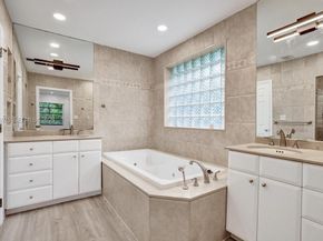 19710 NE 23rd Ave, Miami FL 33180