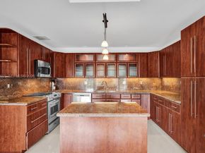 19710 NE 23rd Ave, Miami FL 33180