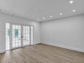 19710 NE 23rd Ave, Miami FL 33180