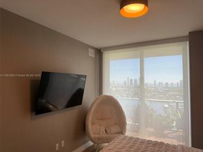 16385 Biscayne Blvd 3018, North Miami Beach FL 33160