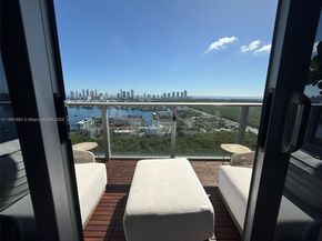 16385 Biscayne Blvd 3018, North Miami Beach FL 33160