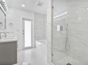 5711 NE 20th Ter, Fort Lauderdale FL 33308