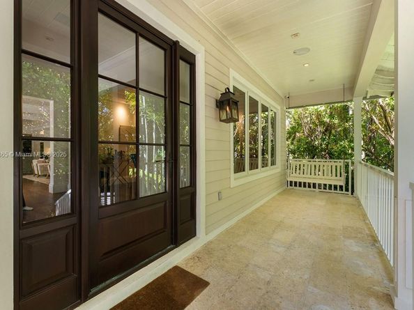 2500 Regatta Ave, Miami Beach FL 33140