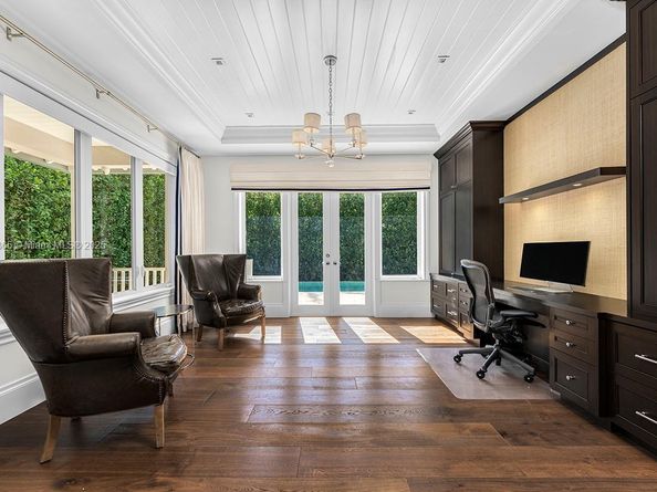 2500 Regatta Ave, Miami Beach FL 33140