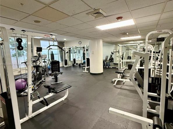 10350 W Bay Harbor Dr 2L, Bay Harbor Islands FL 33154
