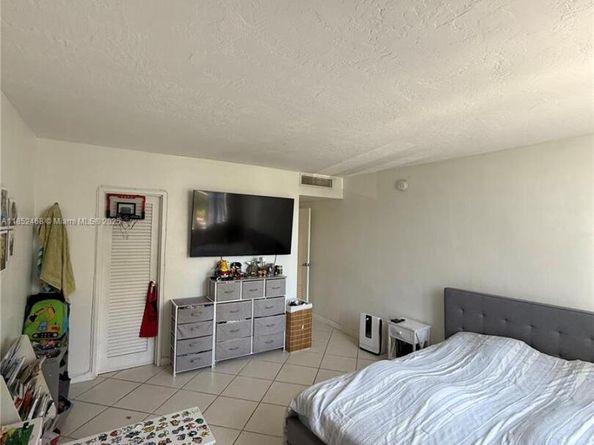 10350 W Bay Harbor Dr 2L, Bay Harbor Islands FL 33154