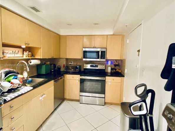 10350 W Bay Harbor Dr 2L, Bay Harbor Islands FL 33154
