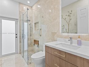 11113 NW 71st Ter, Doral FL 33178