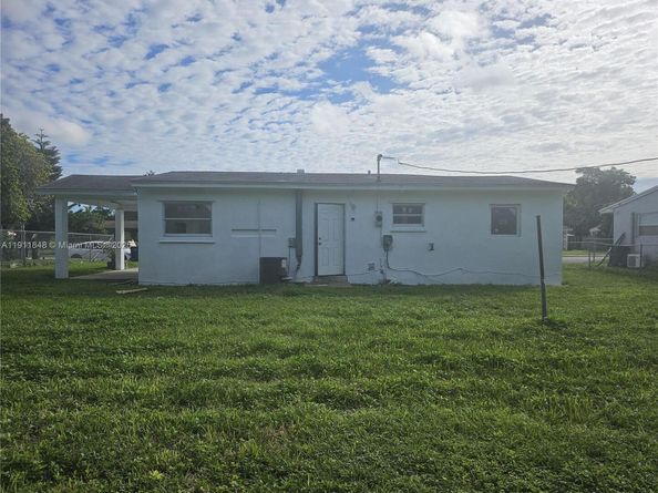 22300 SW 114th Ct, Miami FL 33170