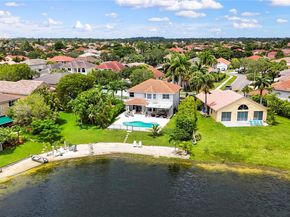 1361 NW 185th Ave, Pembroke Pines FL 33029