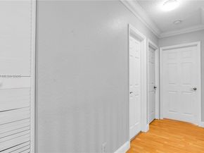 1361 NW 185th Ave, Pembroke Pines FL 33029