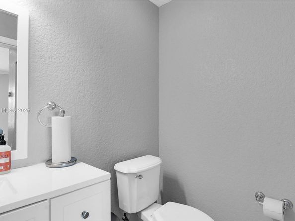 1361 NW 185th Ave, Pembroke Pines FL 33029