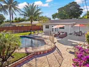 2219 N 35th Ave, Hollywood FL 33021