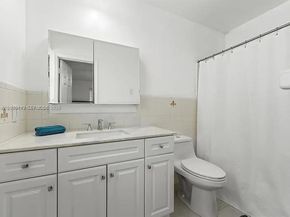 2219 N 35th Ave, Hollywood FL 33021