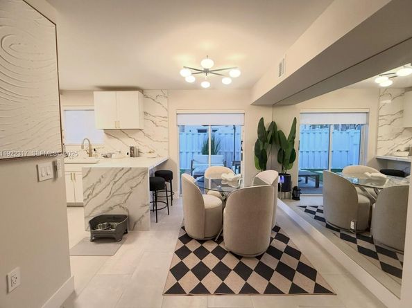 7775 NW 22nd Street 101, Pembroke Pines FL 33024