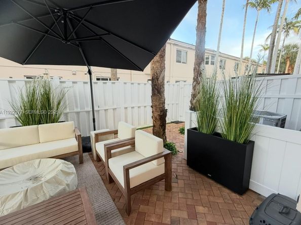 7775 NW 22nd Street 101, Pembroke Pines FL 33024