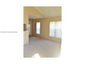 8731 NW 39th St 8731, Sunrise FL 33351