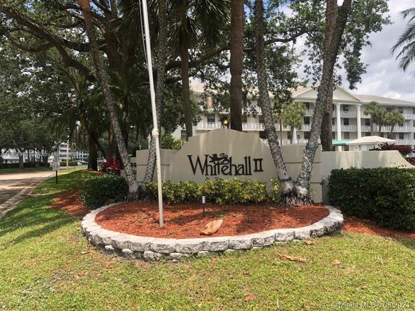 1715 Whitehall Dr 404, Davie FL 33324