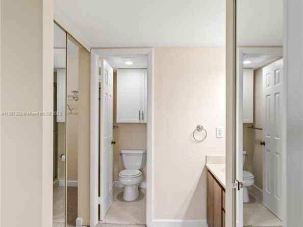 1715 Whitehall Dr 404, Davie FL 33324