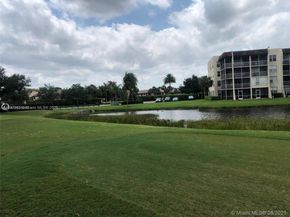 1715 Whitehall Dr 404, Davie FL 33324