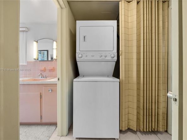 180 Isle Of Venice Dr 208, Fort Lauderdale FL 33301