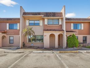 27 Madrid Ln 28, Davie FL 33324