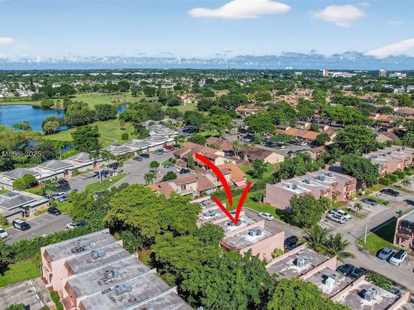 27 Madrid Ln 28, Davie FL 33324