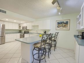 27 Madrid Ln 28, Davie FL 33324