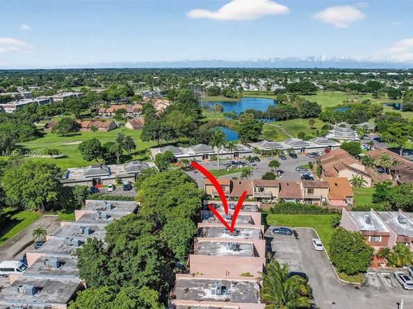 27 Madrid Ln 28, Davie FL 33324