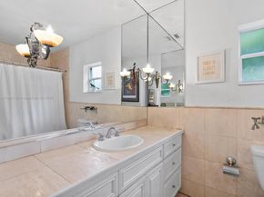 2700 SW 4th Ave, Miami FL 33129