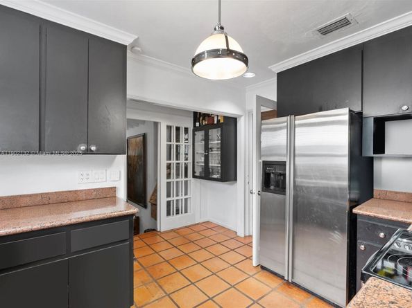 2700 SW 4th Ave, Miami FL 33129