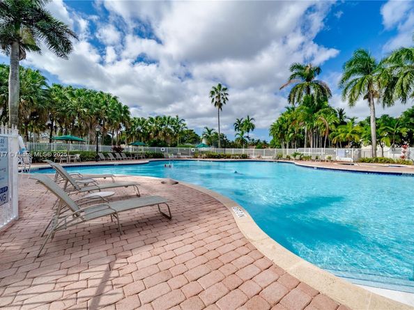 1874 NW 74th Way, Pembroke Pines FL 33024