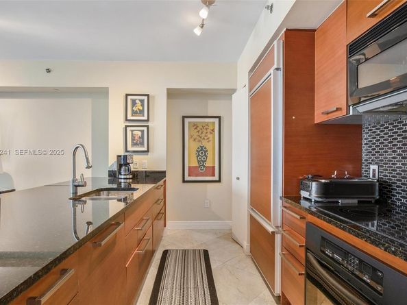 1830 S Ocean Dr 2212, Hallandale Beach FL 33009