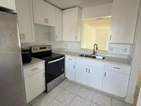 8700 N Sherman Cir 108, Miramar FL 33025