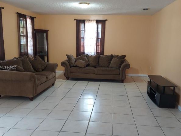 5738 Fletcher St, Hollywood FL 33023
