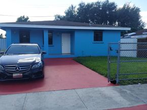 5738 Fletcher St, Hollywood FL 33023