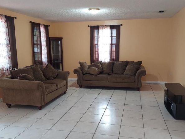 5738 Fletcher St, Hollywood FL 33023