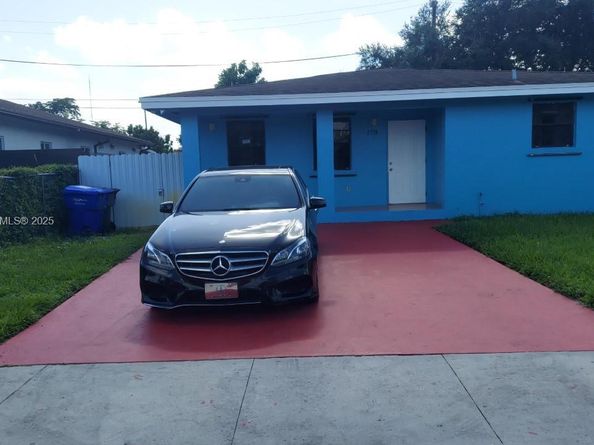 5738 Fletcher St, Hollywood FL 33023