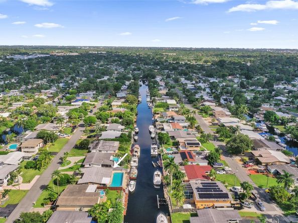 2624 Nassau Ln, Fort Lauderdale FL 33312